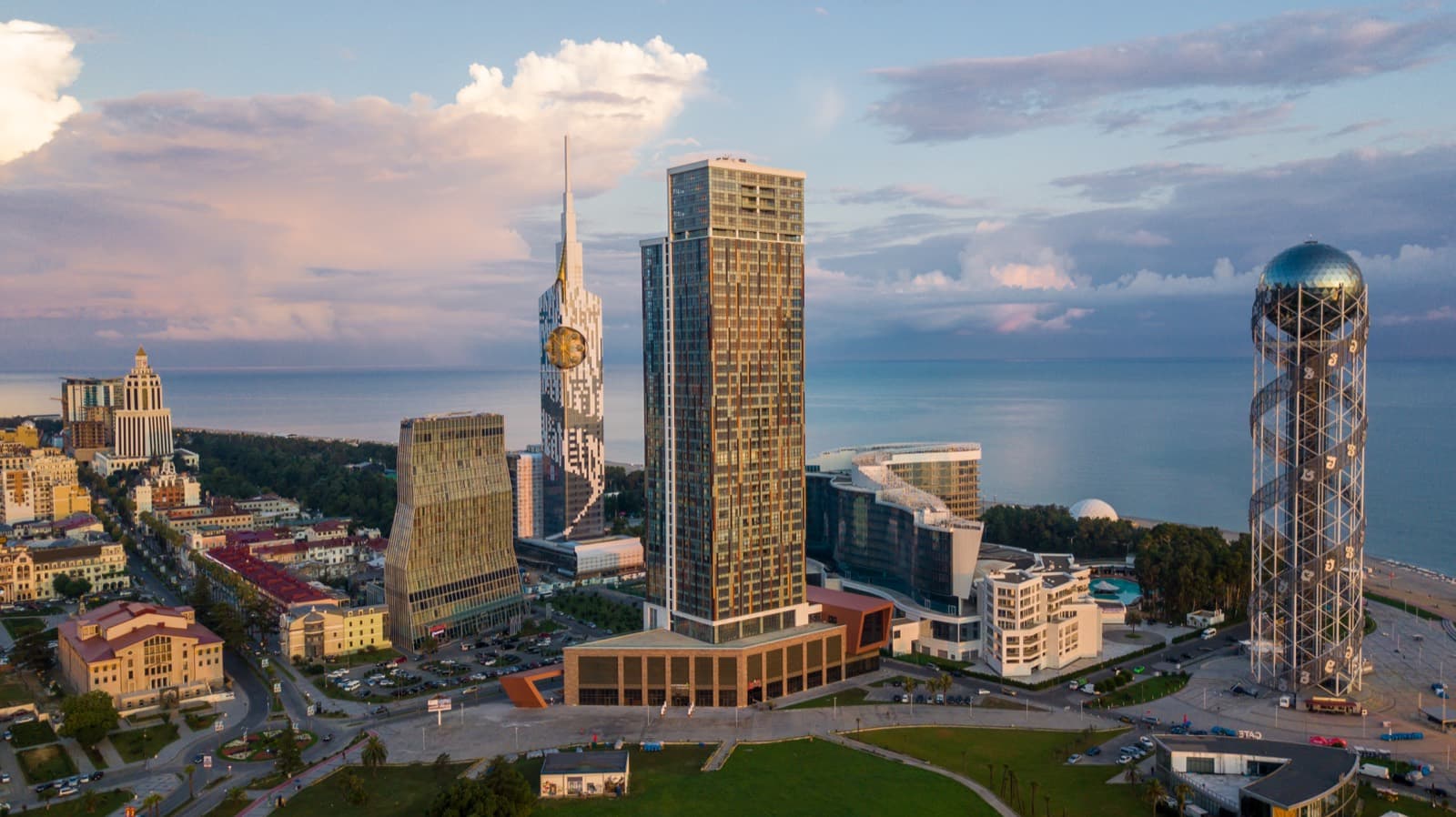 Porta Batumi Tower, Batumi — Gündüz silüeti
