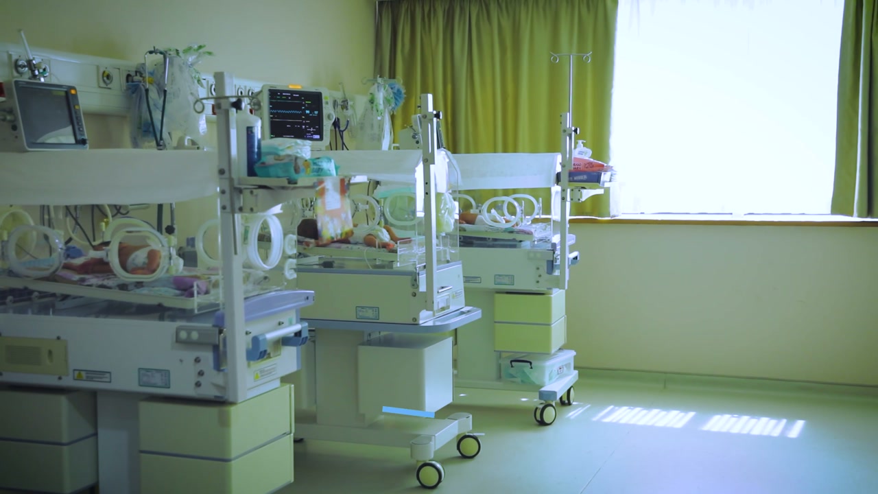 Burak Başlılar — BAU International Hospital, Batumi — Yenidoğan yoğun bakım